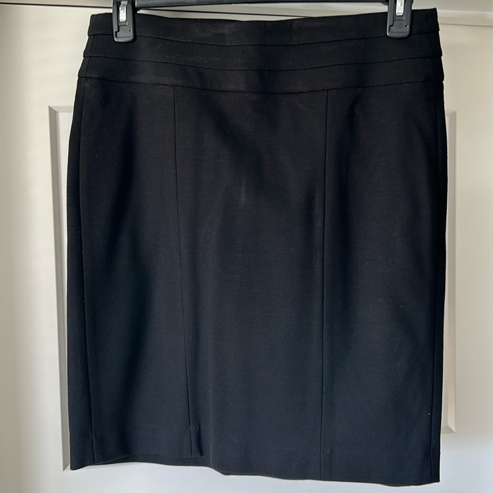 Black midi skirt! Super cute for office wear!